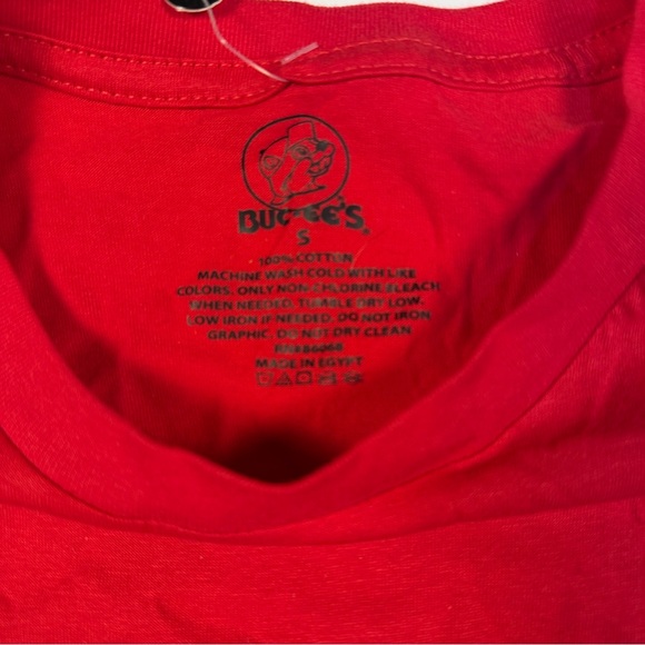 Bucees Shirt Unisex Small Red Yellow Beaver Logo Short Sleeve Casual NWT - Picture 2 of 6